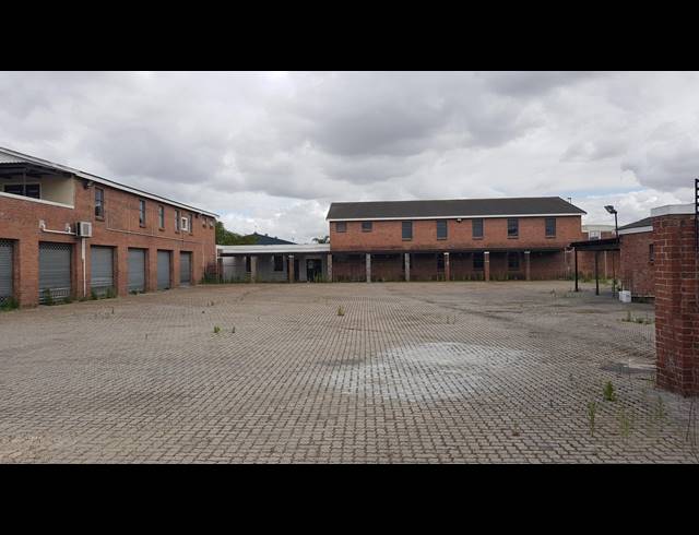 941M² OFFICE TO LET IN SAXENBURG PARK 2